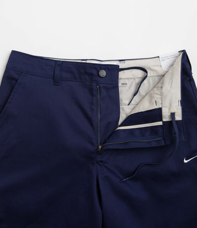 Nike SB El Chino Shorts in Midnight Navy and White