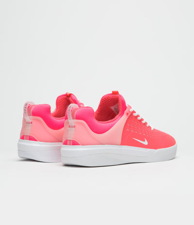Nike SB Nyjah 3 Shoes in Hot Punch and White and Hot Punch - Hot Punch