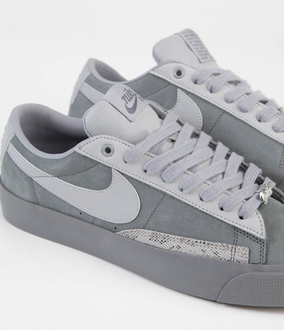 Nike SB x FPAR Blazer Low Shoes in Cool Grey and Wolf Grey