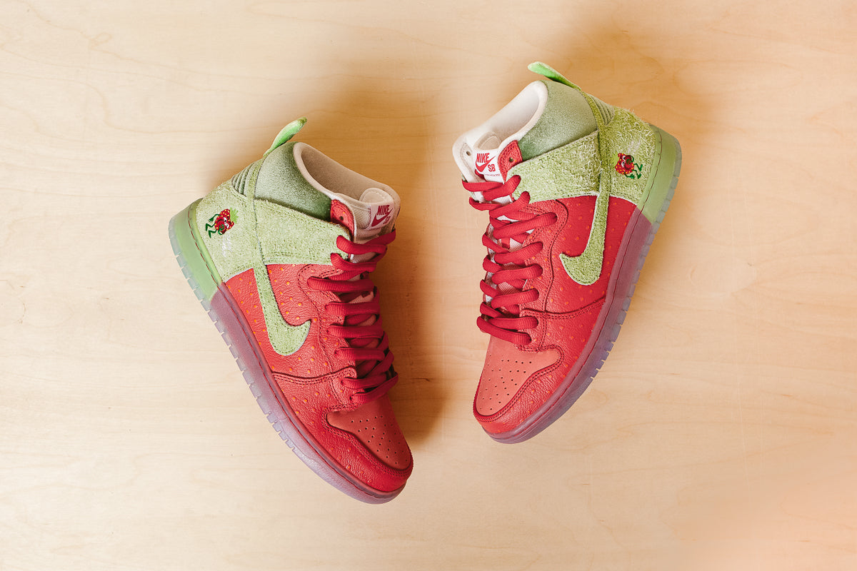 Nike SB 'Strawberry Cough' Dunk High
