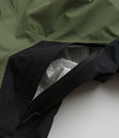 Columbia Mazama Trail Shell Jacket in Canteen and Black