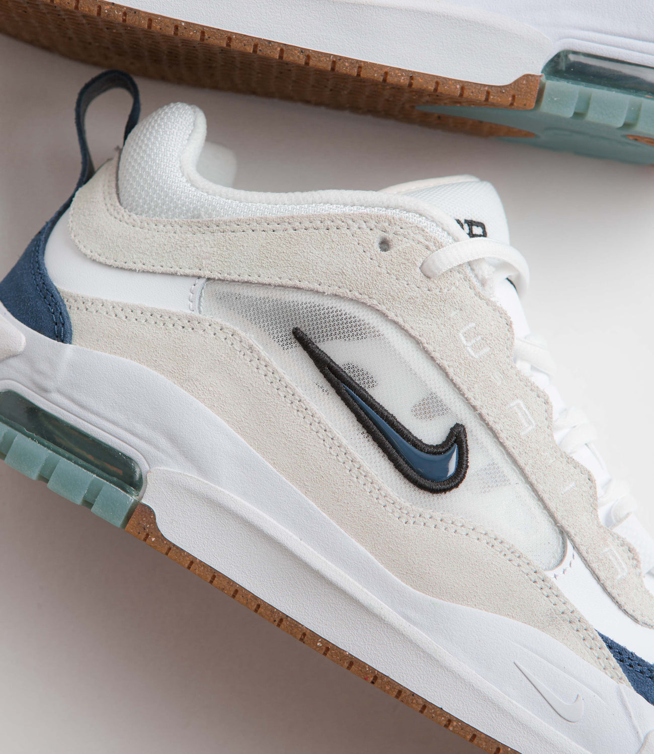 Nike SB Air Max Ishod Shoes - White / Navy - Summit White - Black