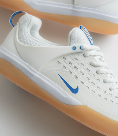 Nike SB Nyjah 3 Shoes - Summit White / Photo Blue - Summit White
