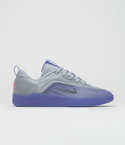 Nike SB Nyjah 4 Shoes in Light Thistle and Black and Light Thistle