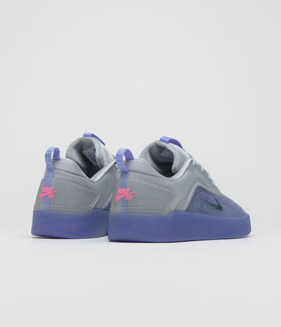 Nike SB Nyjah 4 Shoes in Light Thistle and Black and Light Thistle