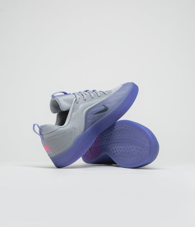 Nike SB Nyjah 4 Shoes in Light Thistle and Black and Light Thistle