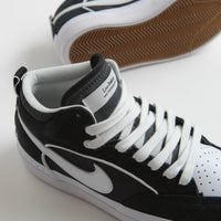 Nike SB React Leo Shoes - Black / White - Black - Gum Light Brown thumbnail