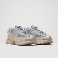 Nike Vomero Roam Shoes - Wolf Grey / Wolf Grey - Sanddrift - Hemp thumbnail