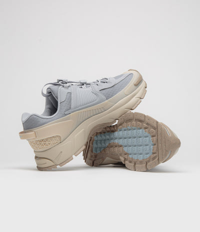 Nike Vomero Roam Shoes - Wolf Grey / Wolf Grey - Sanddrift - Hemp