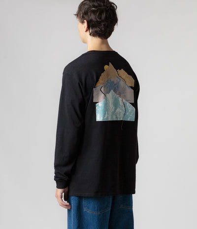 Patagonia Snowstitcher Pocket Responsibili-Tee Long Sleeve T-Shirt in Ink Black