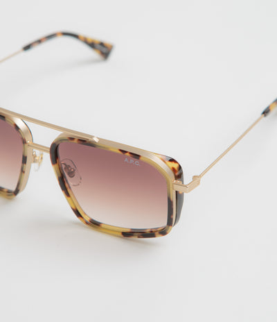 A.P.C. Moe Sunglasses in Hazelnut