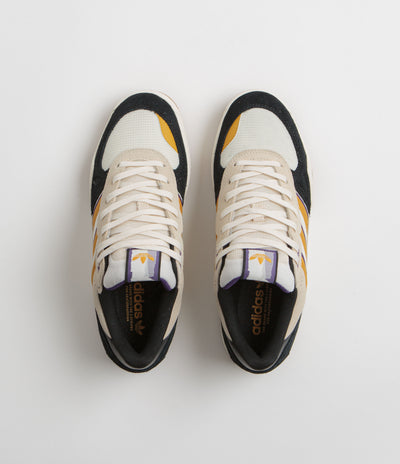 Adidas Tekkira Cup Shoes in Cream White and Off White / Cream White