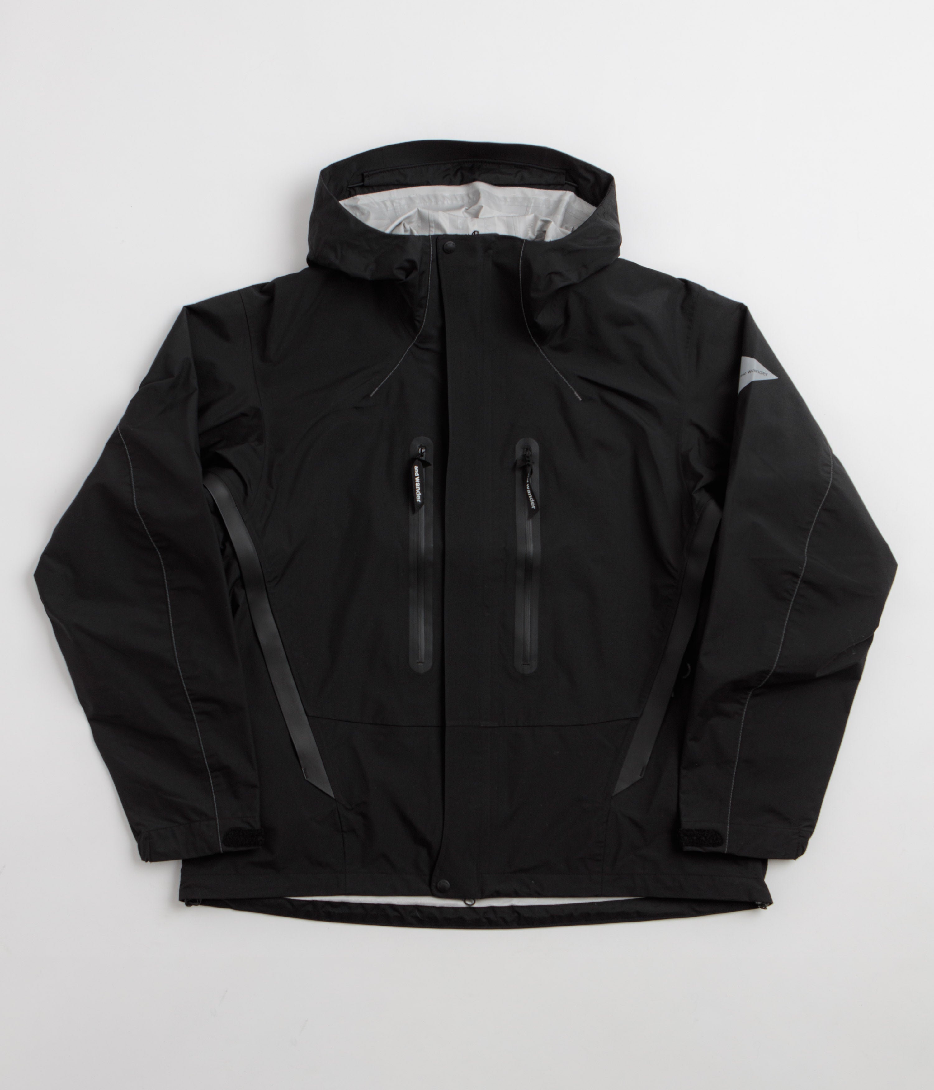 and wander 2.5L Hiker Rain Jacket - Black
