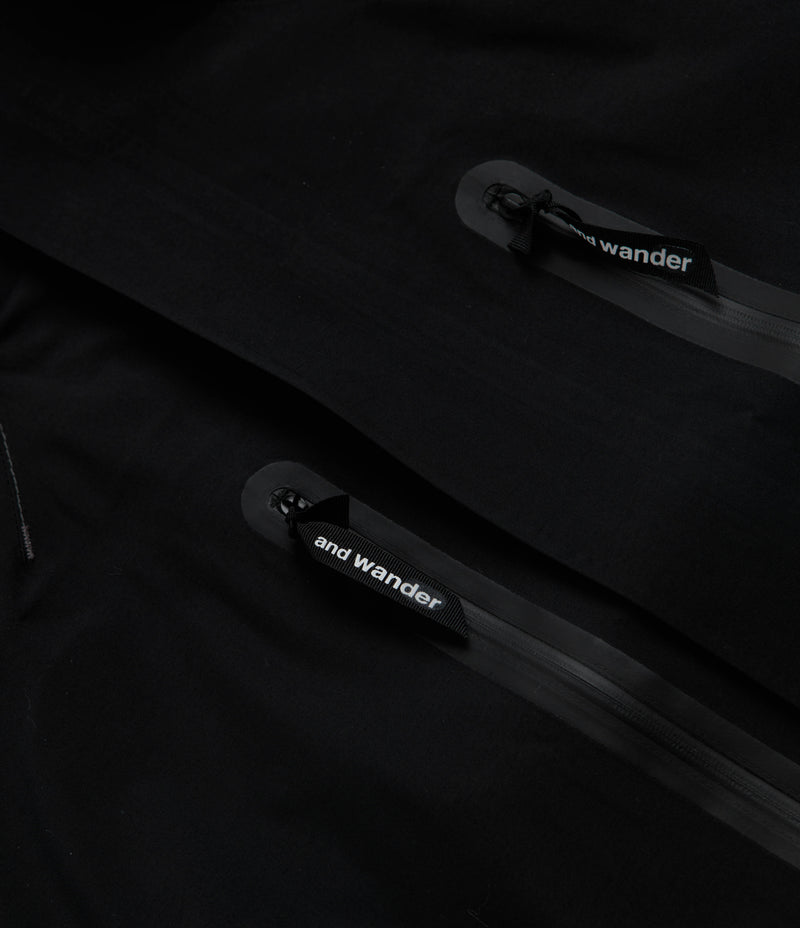 and wander 2.5L Hiker Rain Jacket - Black, view 14