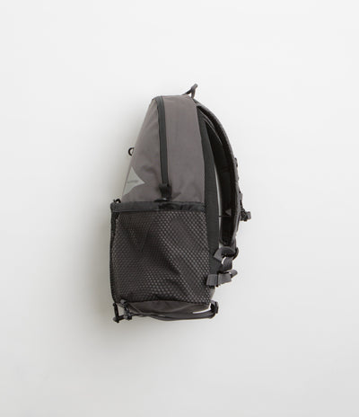 and wander PE CO 20L Day Pack in Grey