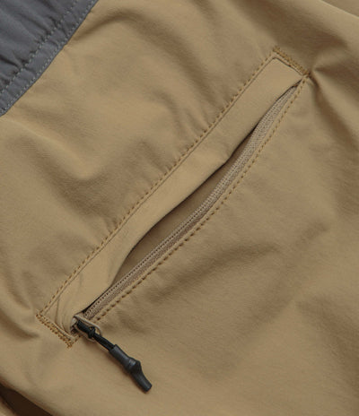 and wander Trek Shorts in Beige