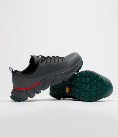 and wander Waterproof Trek Low Shoes - Charcoal
