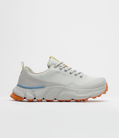 and wander Waterproof Trek Low Shoes - Off White