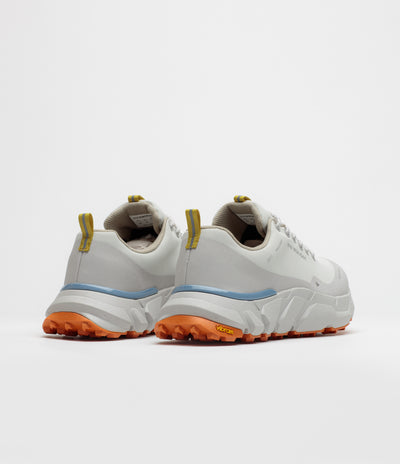 and wander Waterproof Trek Low Shoes - Off White