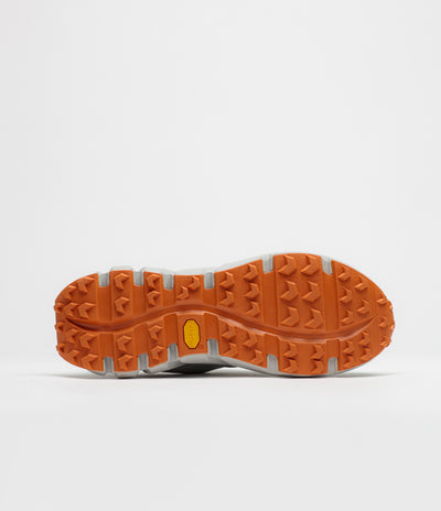 and wander Waterproof Trek Low Shoes - Off White
