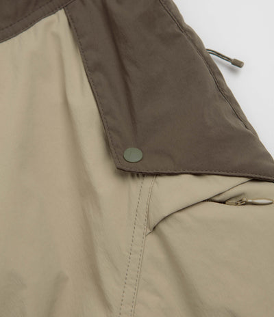 Cayl Bloc Shorts in Beige
