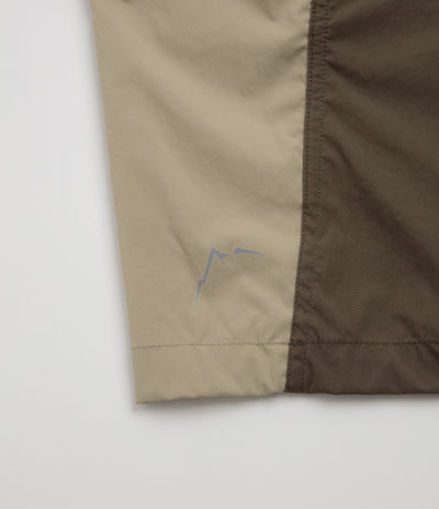 Cayl Bloc Shorts in Beige
