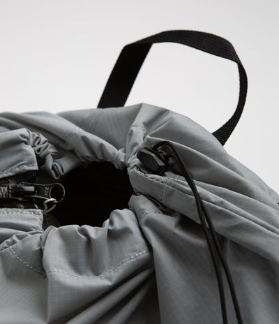 Cayl Cho Pee Bag in Grey
