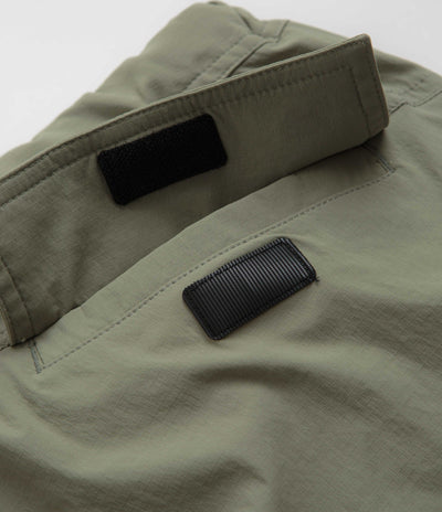 Cayl Out Pocket Pants in Olive