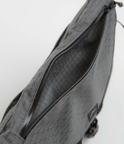 Cayl Seorak 5 B-Grid Mesh Bag in Grey
