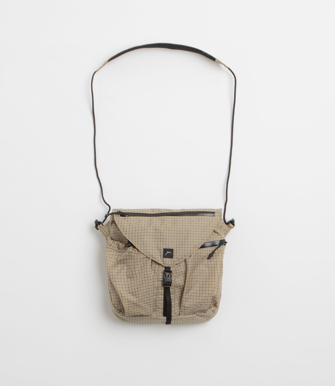 【CAYL】 SEORAK 5 (b-grid_solid) beige Cayl Seorak 5 B-Grid Solid Bag - Beige | Flatspot
