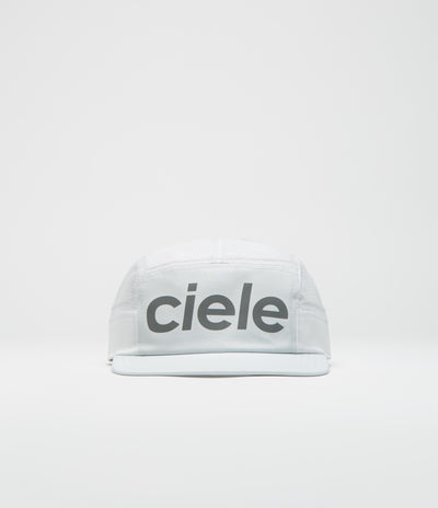 Ciele Comp Century GO Cap in Light Grey and White