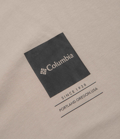 Columbia Barton Springs II Graphic T-Shirt in Crushed Clay