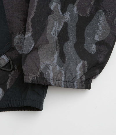 Columbia Challenger II Printed Windbreaker Jacket in Black Treebark and Black