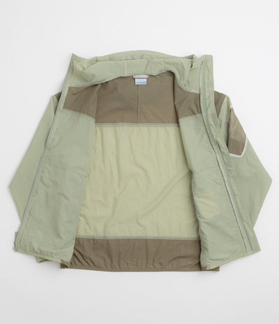 Columbia Challenger II Windbreaker Jacket in Safari and Stone Green