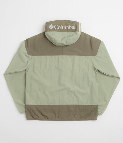 Columbia Challenger II Windbreaker Jacket in Safari and Stone Green