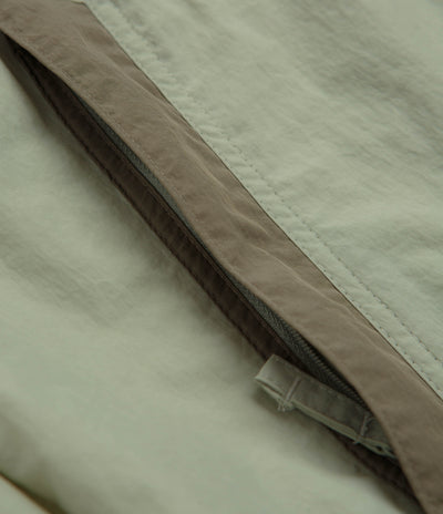 Columbia Challenger II Windbreaker Jacket in Safari and Stone Green