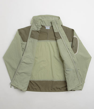 Columbia Challenger II Windbreaker Jacket in Safari and Stone Green