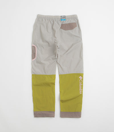 Columbia Challenger Windbreaker Pants in Flint Grey and Iron / Peppercorn