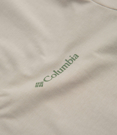 Columbia Explorers Canyon Back T-Shirt in Dark Stone and Bearly Tribe