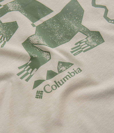 Columbia Explorers Canyon Back T-Shirt in Dark Stone and Bearly Tribe
