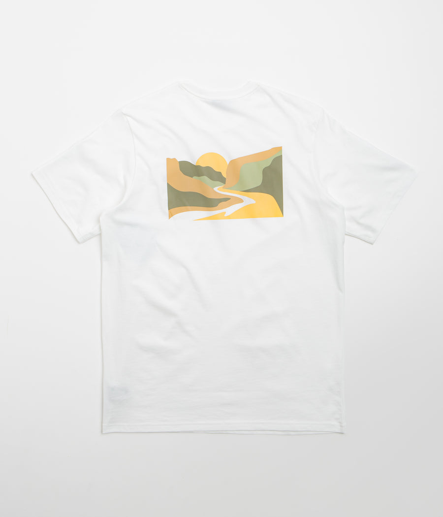 Columbia Explorers Canyon Back T-Shirt in White and Trailscape