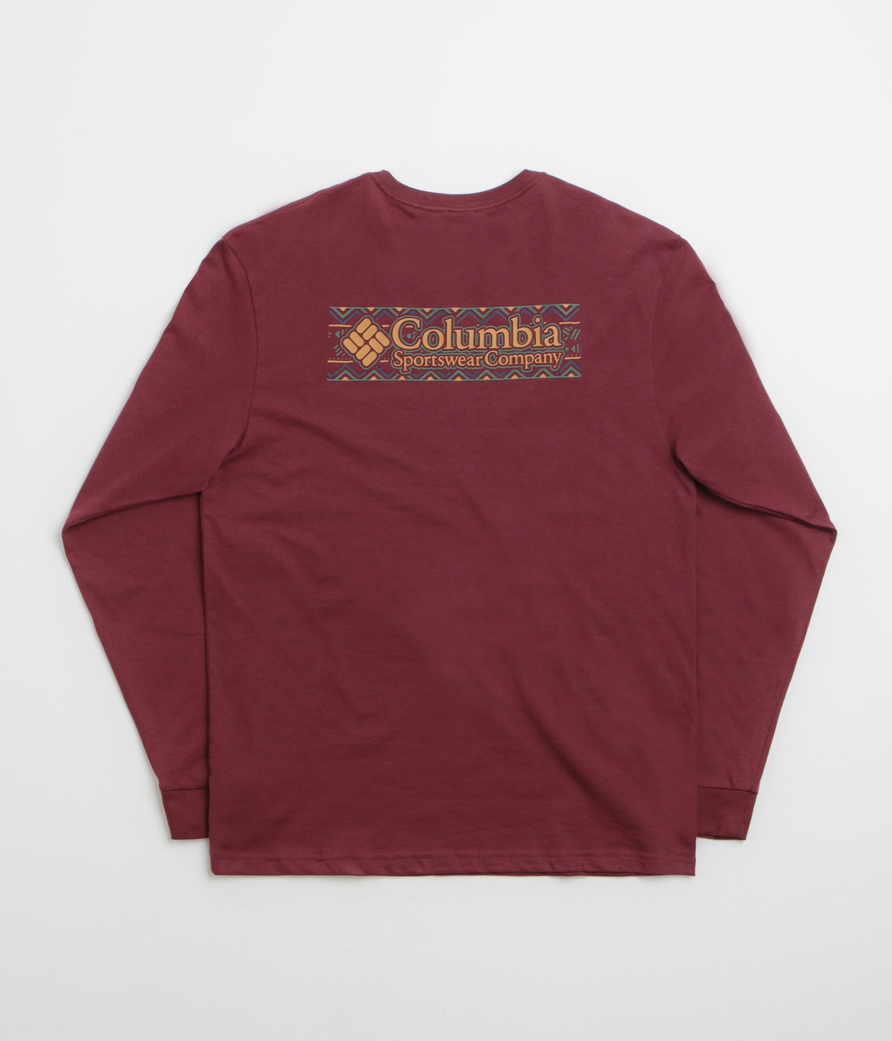 Columbia Explorers Canyon Long Sleeve T-Shirt in Rich Wine and Branded Blanket