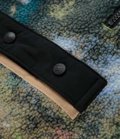 Columbia Helvetia Half Snap Fleece in Napa Green Chasing Falls Print and Black