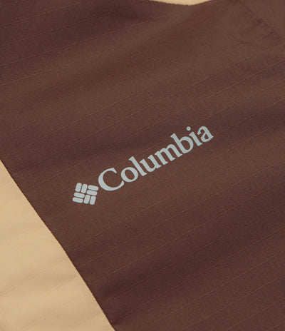 Columbia Point Park II Insulated Jacket in Black and Tobacco / Canoe