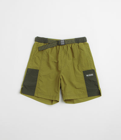 Columbia Sequoia Grove Woven 7" Shorts in Mossy Green and Greenscape