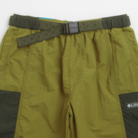 Columbia Sequoia Grove Woven 7" Shorts in Mossy Green and Greenscape thumbnail