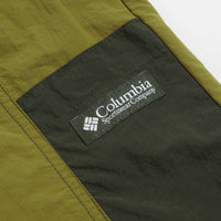 Columbia Sequoia Grove Woven 7" Shorts in Mossy Green and Greenscape thumbnail