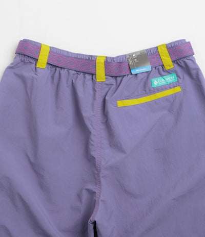 Columbia Sequoia Grove Woven 7" Shorts in Stormwatch and Antique Moss