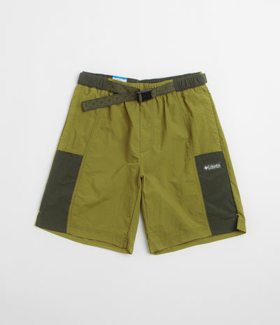 Columbia Sequoia Grove Woven 9" Shorts in Mossy Green and Greenscape