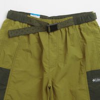 Columbia Sequoia Grove Woven 9" Shorts in Mossy Green and Greenscape thumbnail